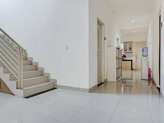 OYO 90494 Stariez Residence Karawaci - İç Mekan