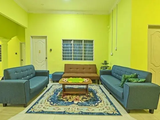 OYO 90551 Zn Mix Homestay & Roomstay - Oda Düzeni