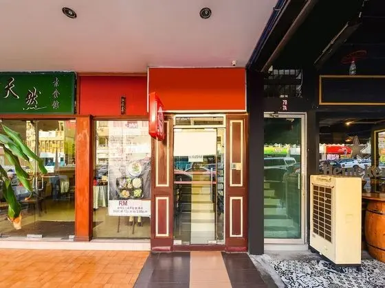 OYO 90562 J HOSTELS PJ