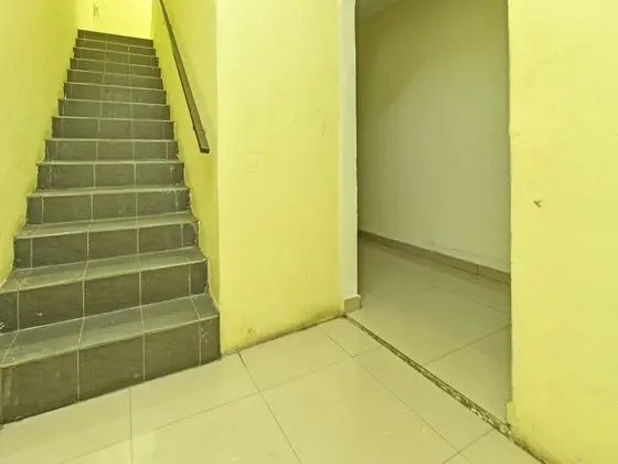 OYO 90643 Gks Hotel