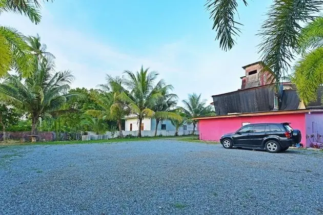 OYO 90689 Chalet Kak Siti