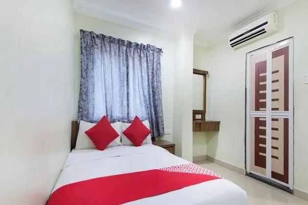 OYO 90693 Sri Rampai Hotel - Oda