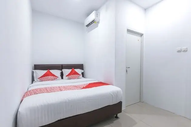 OYO 907 Wisma Cakung