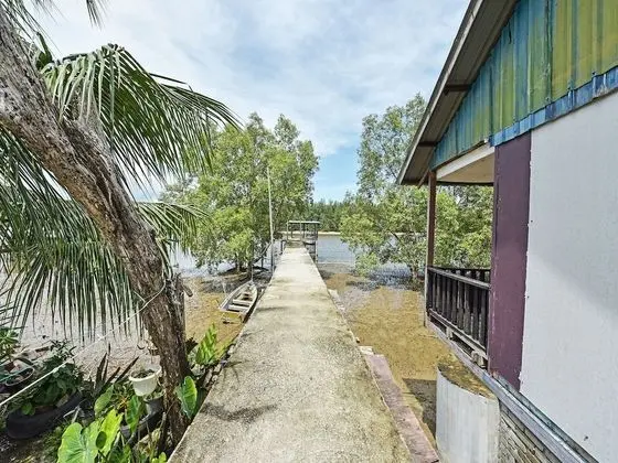 OYO 90708 D'kuala Waterfront Chalet & Boat Charters - Lobi