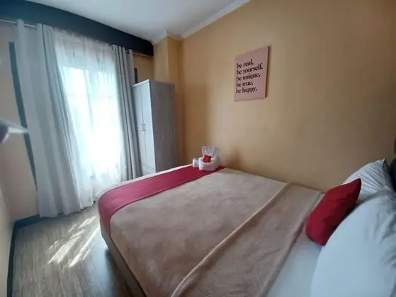 OYO 908 153 Silverio Suites - Oda