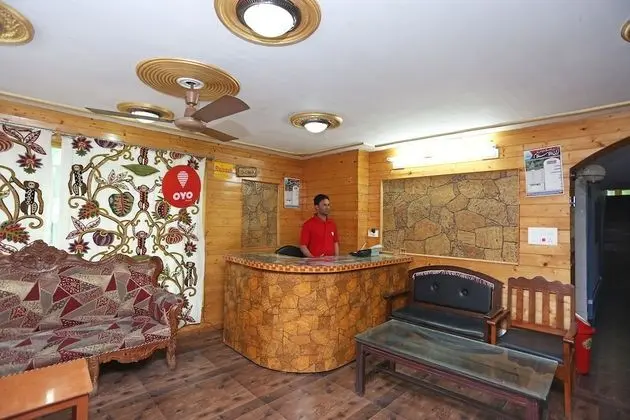 OYO 9083 Hotel Palace Pahalgam - Lobi