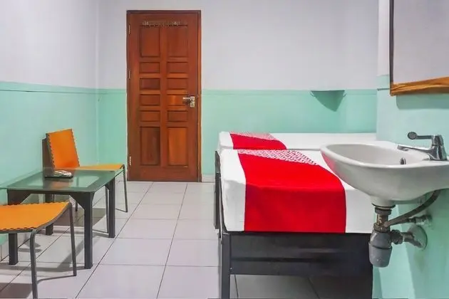 OYO 90856 Wisma Favorite Makassar - Oda