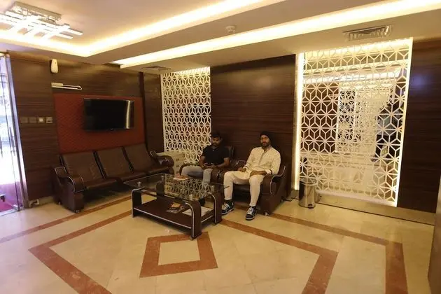 OYO 912 Tanha Hotel - Lobi