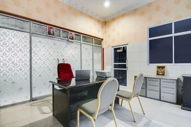 OYO 91514 Gedung Putih Inn Syariah - Lobi