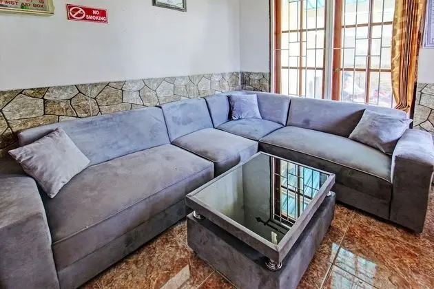 OYO 92059 Archi Homestay - Lobi