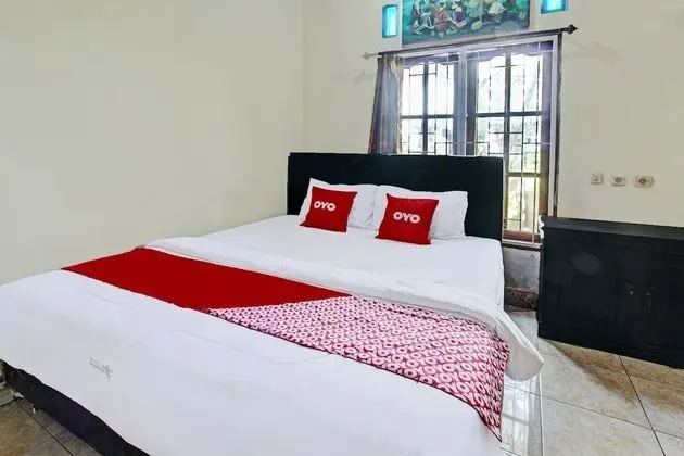 OYO 92059 Archi Homestay - Oda