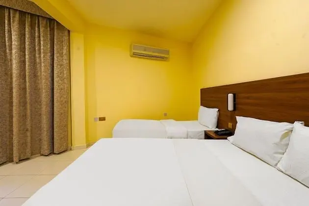 OYO 925 Emirates Hotel - Oda