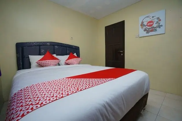 OYO 927 Carina Hotel