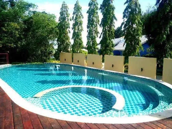 OYO 929 100 Boutique Hotel - Havuz