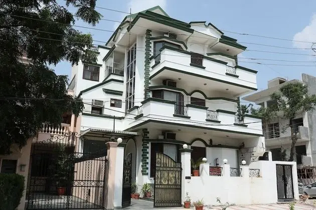 OYO 9300 Hotel Sufyan