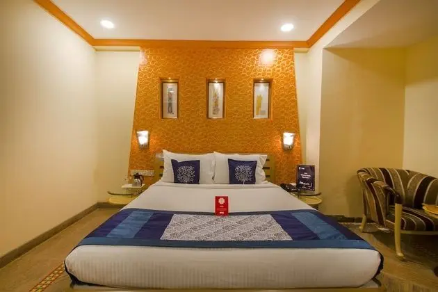 OYO 9303 Celebrity Skyhy Rooms - Oda