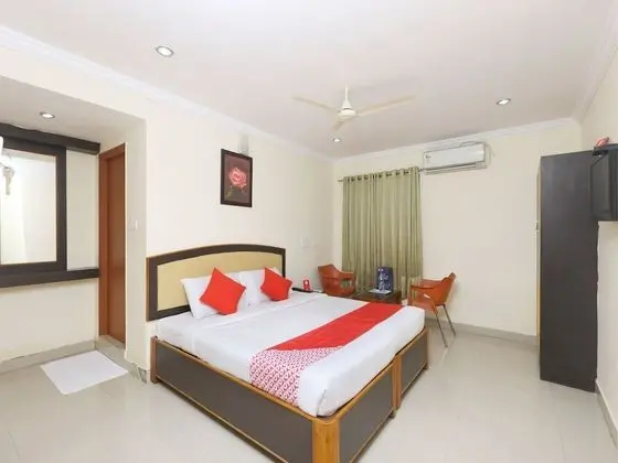 OYO 9349 Hotel Swaagat Residency
