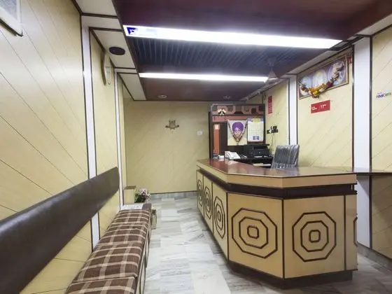 OYO 935 Hotel Palkhee - Lobi