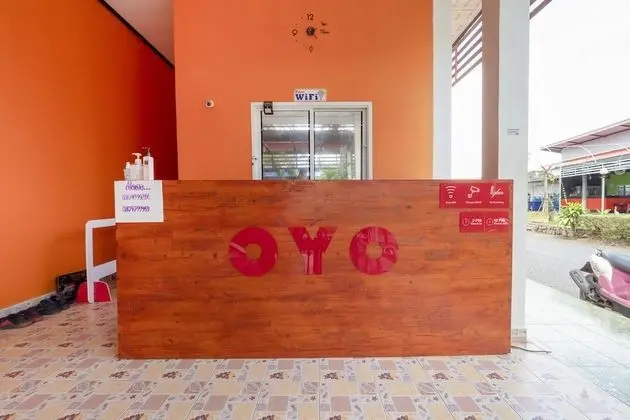 OYO 944 Review Resort - Lobi