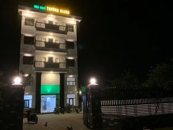 OYO 955 Truong Giang Hotel - Dış Mekan