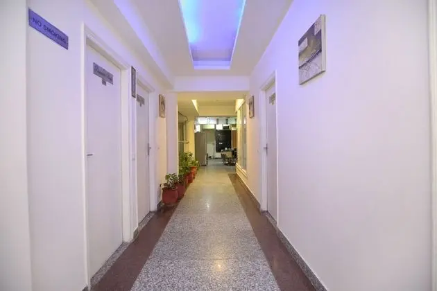 OYO 9575 Hotel Absolute Comfort - İç Mekan