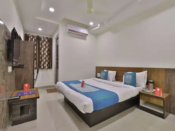 OYO 9591 Hotel Neel Kamal
