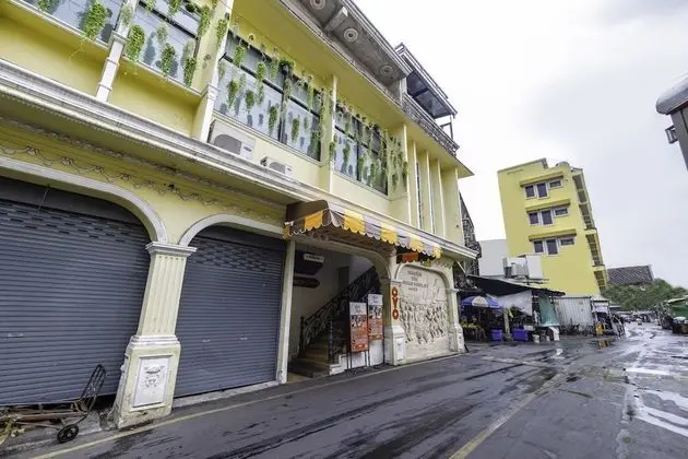 OYO 965 Art Hotel Sanamchai