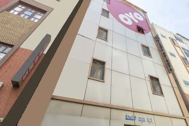 OYO 9682 Hotel Plaza Heights - Dış Mekan
