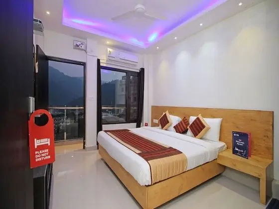 OYO 9711 Hotel Marc Blu