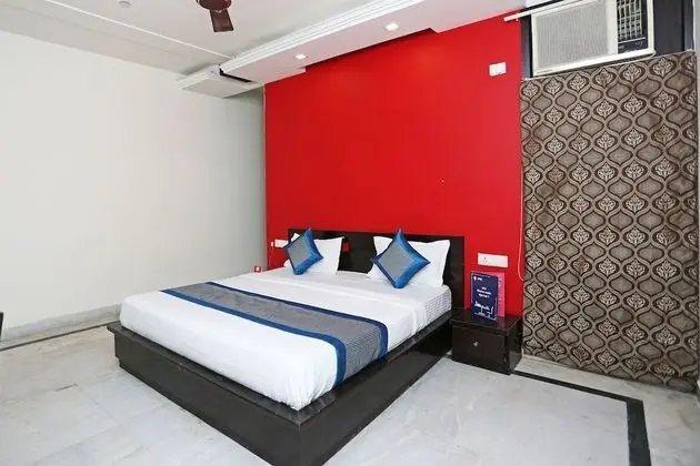 OYO 9720 Home Stay Virat Residency