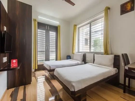 OYO 9738 Hotel House Khas Suites