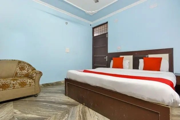 OYO 9740 Hotel Him Sagar