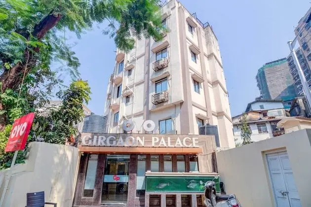 OYO 9748 Hotel Girgaon Palace