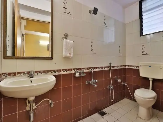 OYO 9751 Hotel Vrundavan Residency - Banyo Tipleri