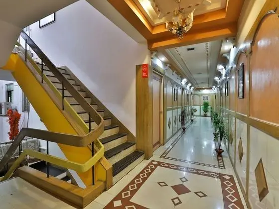 OYO 9751 Hotel Vrundavan Residency - Lobi