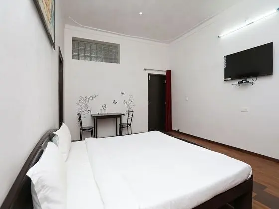 OYO 9777 Home Duplex Studio Airport Road - Oda