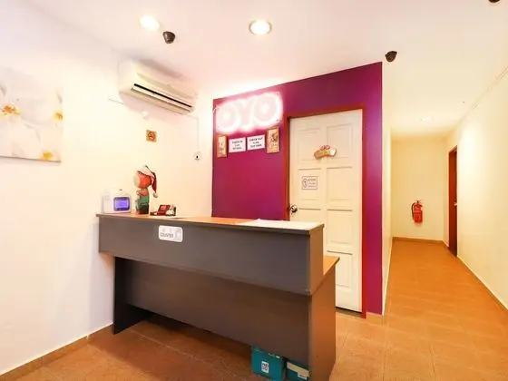 OYO 984 Kings Hotel - Lobi