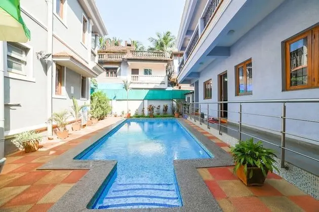 OYO 9882 Home Studio Franria Villa Calangute - Havuz