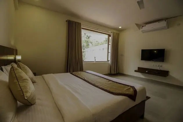 OYO 9891 Home Poolside 2BHK Villa Thalassa - Oda