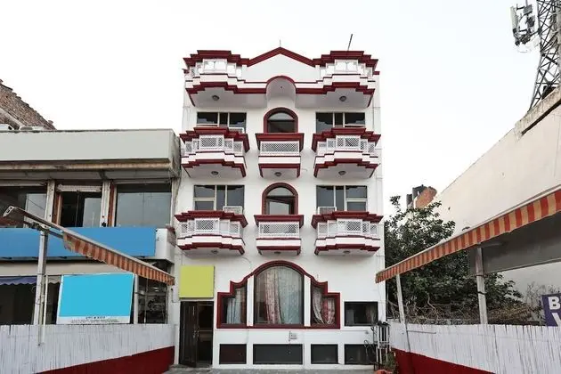 OYO 9916 Hotel Bhoomik Villas