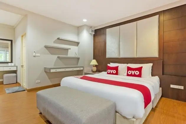 OYO 995 Blue Cafe Apartment