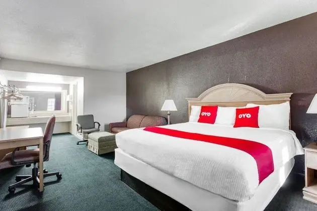 OYO Hotel Bald Knob AR Hwy 64