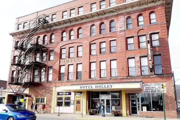 OYO Hotel Bradford Main St PA