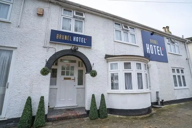 OYO Brunel Hotel - Dış Mekan