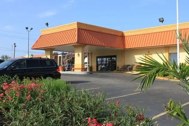 OYO Hotel Conroe I-45 South