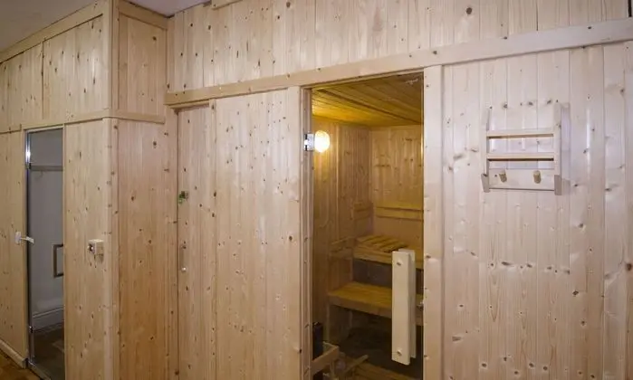 OYO Crofton House Hotel - Spa