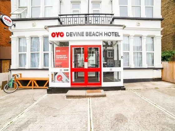 OYO Devine Beach Hotel - Dış Mekan