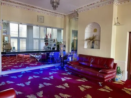 OYO Diamond Hotel Eastbourne - İç Mekan