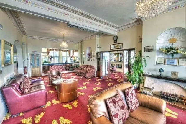 OYO Diamond Hotel Eastbourne - Lobi