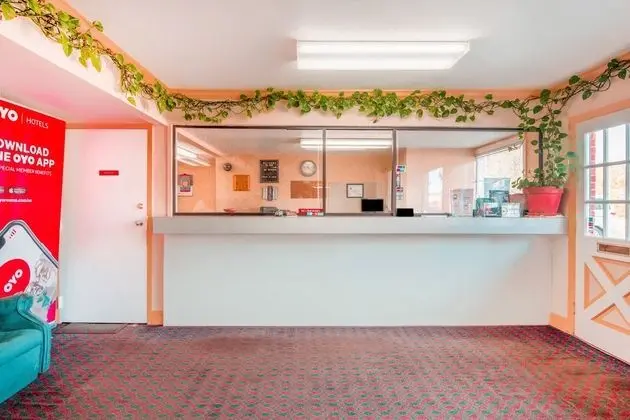 OYO Hotel Durham West Hills - Lobi